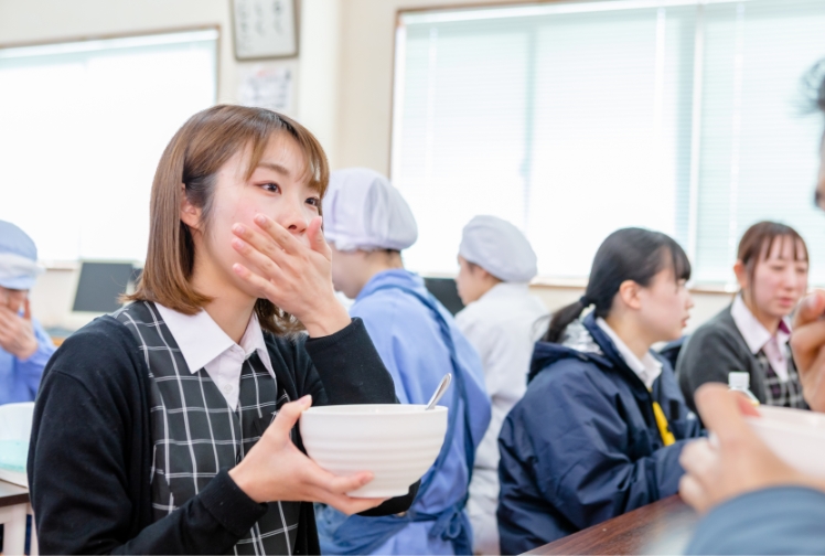 HAPPY DININGの写真